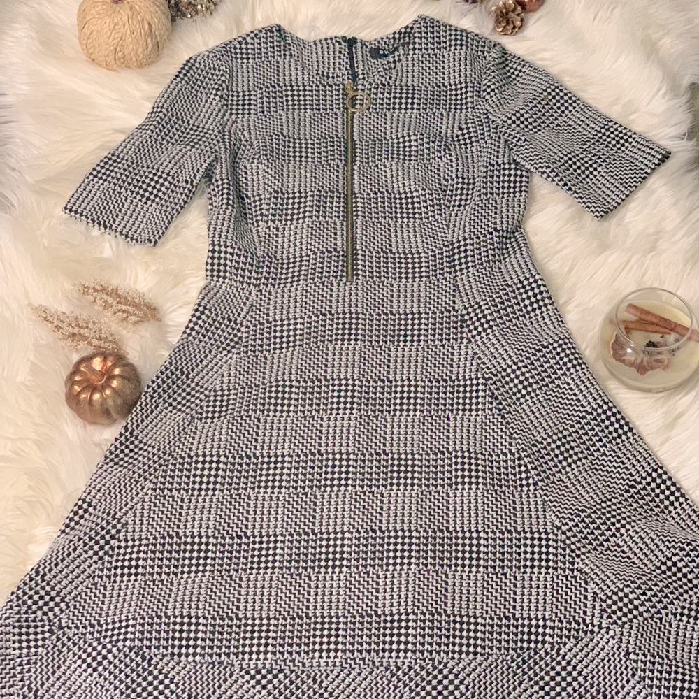 DKNY Size 6 midi dress